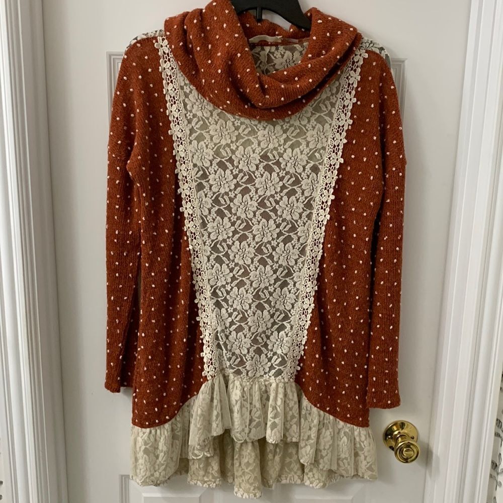 Altered State Size small drop shoulder long sleeve lace & sweater like material